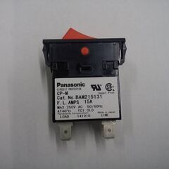 新品未使用　パナソニック(Panasonic) サーキットプロテクタ ロッカースイッチ 波動式 ハンドル AC 250V 2P 15A CP-M BAM215131　赤　松下電器の画像