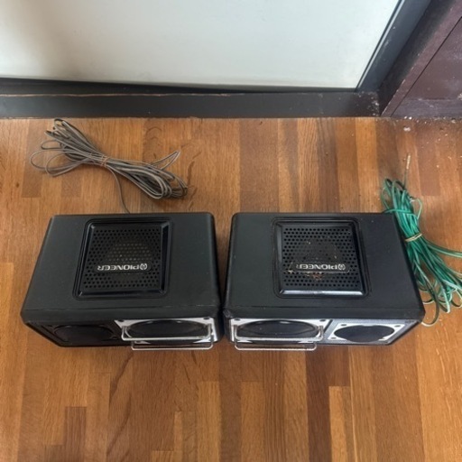 古いパイオニアのスピーカーです