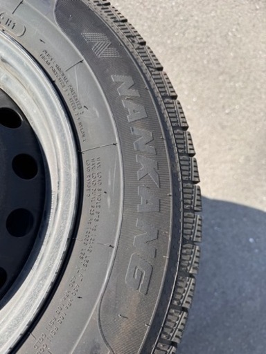 ハイエース用スタッドレス195/80R15ホイール付き