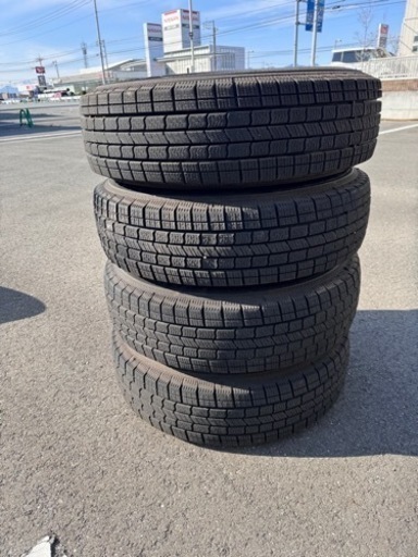 ハイエース用スタッドレス195/80R15ホイール付き