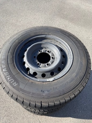 ハイエース用スタッドレス195/80R15ホイール付き