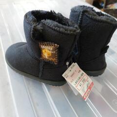 【お譲り先が決まりました】新品13cm　ムートンブーツの画像