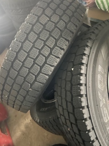 ２００系　ハイエース　スタッドレス　４本セット