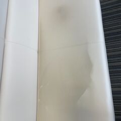 〇長椅子 2人掛けソファ  クリーム ホワイト カラー インテリア 本革 店舗 カフェ 居酒屋 飲食店 中古(NF240203)360-269-②Wの画像