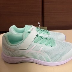 新品未使用‼️アシックス  レーザービームの画像