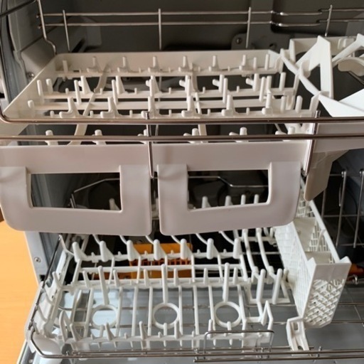 食器洗い機 NP-TR8-W パナソニック　食洗機　ホワイト