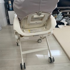 Combi ネムリラ【電動ハイローチェア】の画像