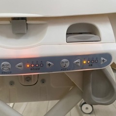 Combi ネムリラ【電動ハイローチェア】の画像