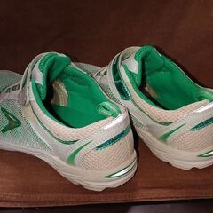 中古スニーカー売ります