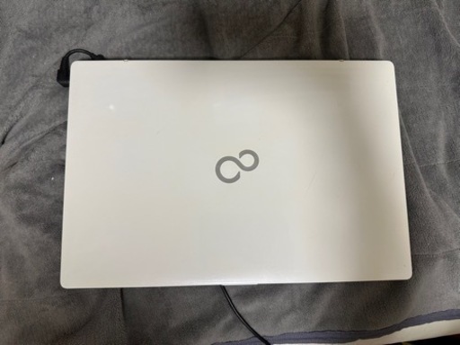 FMVA77B3WG 富士通ノートパソコン　Core i7-8550U 8GB