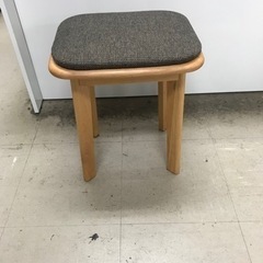 K2402-066 スツール 34.5×28×41cm キズあり 中古