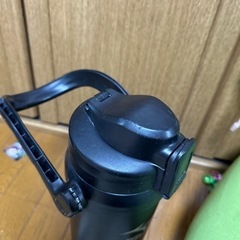 水筒　２リットルの画像