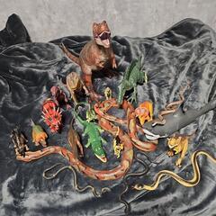 豪華　恐竜　メガロドン　大型　フィギュア