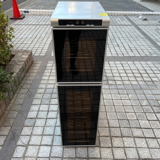 ワインセラー　18本
