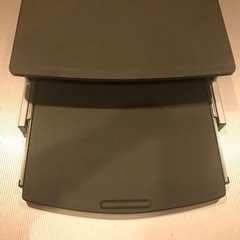 机が広く使える、ナカバヤシのスライドテーブル(パソコン置台)売りますの画像