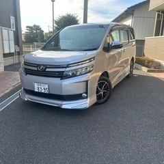トヨタヴォクシーZRR85.