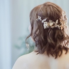 ブライダル ゴールドヘアアクセサリーの画像