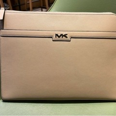 MICHAEL KORS   クラッチバッグ　MacBookAI...