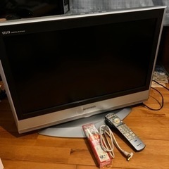 Panasonic TH-26LX60 26型液晶テレビ　B-CASカード　リモコン　アンテナケーブル付きの画像