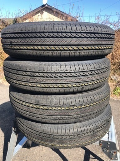 ダンロップ175/85r16  走行距離9キロ