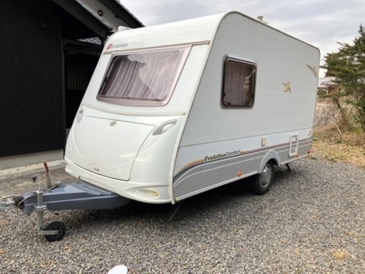 キャンピングトレーラー