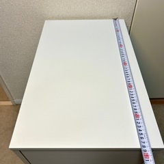 【取りに来てくださる方限定】IKEAの白いキャビネットの画像