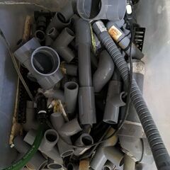 塩ビパイプ関連商品　写真以外にもかなり長い物も細かい物も熱帯魚に...