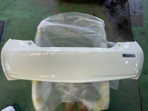 30プリウス ZVW30 純正リアバンパー 中古品