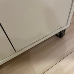 鍵付きキャビネットの画像