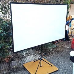★美品!!持ち運び簡単!!★ 折りたたみ 大型スクリーン