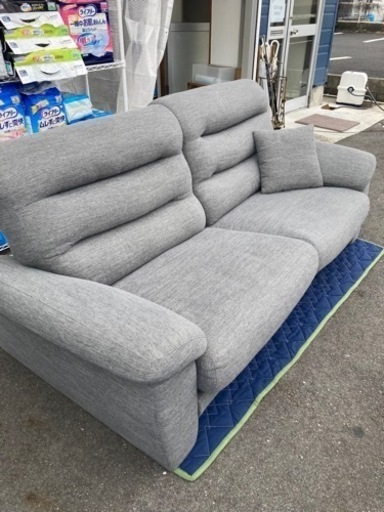 ⭐️入荷⭐️グレー2人掛けソファー　ニトリ人気ソファーです‼️