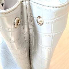 クロコ型押しトートバッグの画像