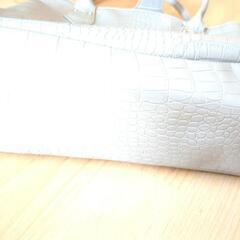 クロコ型押しトートバッグの画像