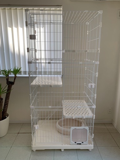 使用期間2日　キャットゲージ　3段　トイレ付き