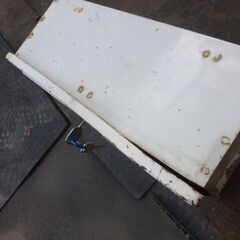 三菱　クリッパー　スズキ　キャリー　純正軽トラ用ツールボックス　鍵付きの画像