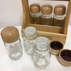 スパイス好きな方へ　調味料入れセットの画像