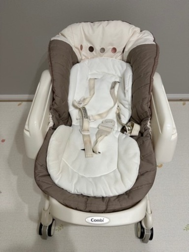 【電動】combiネムリラオートスウィング ハイローチェア