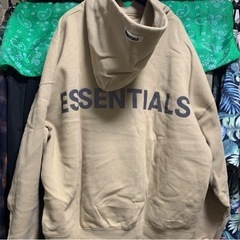 【早い者勝ち‼️】Essentials パーカー