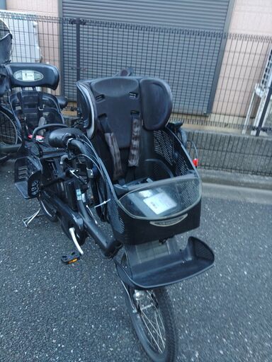 32?土日もお子様と土足のまま、いろいろなタイプの電動自転車のご試乗可能です。  ?２０インチ、チャイルドシート、２人乗り、３人乗り、
