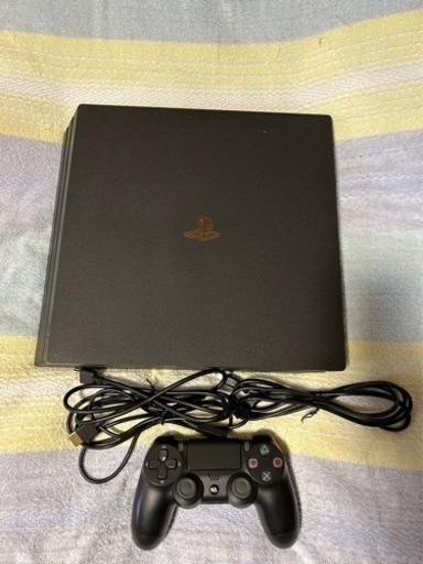PS4 PRO CUH-7200B 01