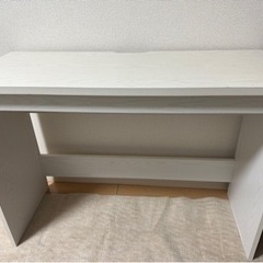 ホワイト机　チェアの画像