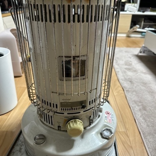 トヨトミ　石油ストーブ