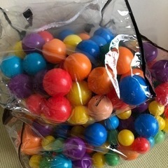 ボールプールのボール　アンパンマンも