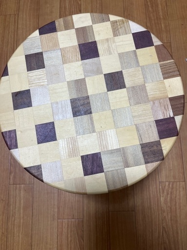 家具職人の作品　かわいいサイドテーブル