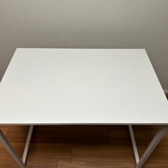 テーブル　ホワイトの画像