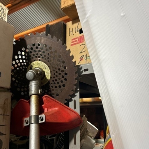 完売御礼‼️背負式の草刈機‼️山の斜面で大活躍‼️