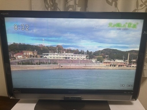 AQUOS  32型　Blu-ray内臓テレビ
