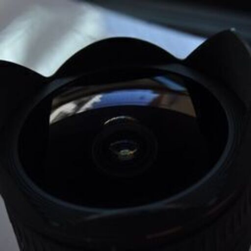 値下げ　ニコン用一眼レフ用フィッシュアイレンズ　シグマ１５ミリF２.８EX