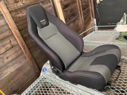 値下げしました！【正規品】RECARO レカロ LX-F IM110 BK セミバケ セミバケット シート 1脚 エアランバーサポート