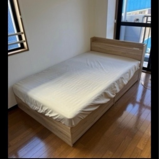 セミダブルベット　コンセント付き